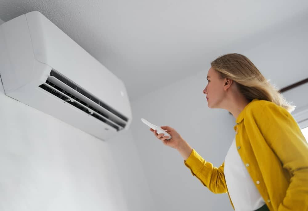 The Best Smart Thermostat Settings for Summer: Stay Cool and Save Energy image