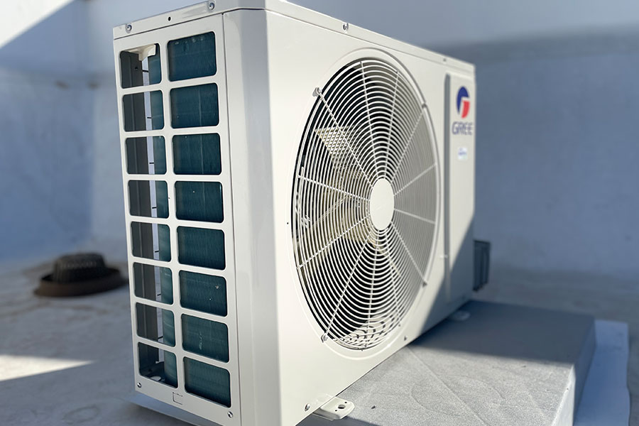 Ductless mini split outdoor unit repair in Las Vegas, NV by 32 Degrees